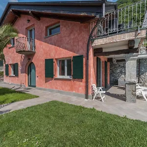 Privata Con Piscina Villa